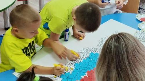 День России в старшей-подготовительной группе
